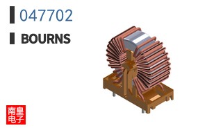 047702